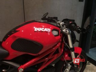  Ducati Monster 795